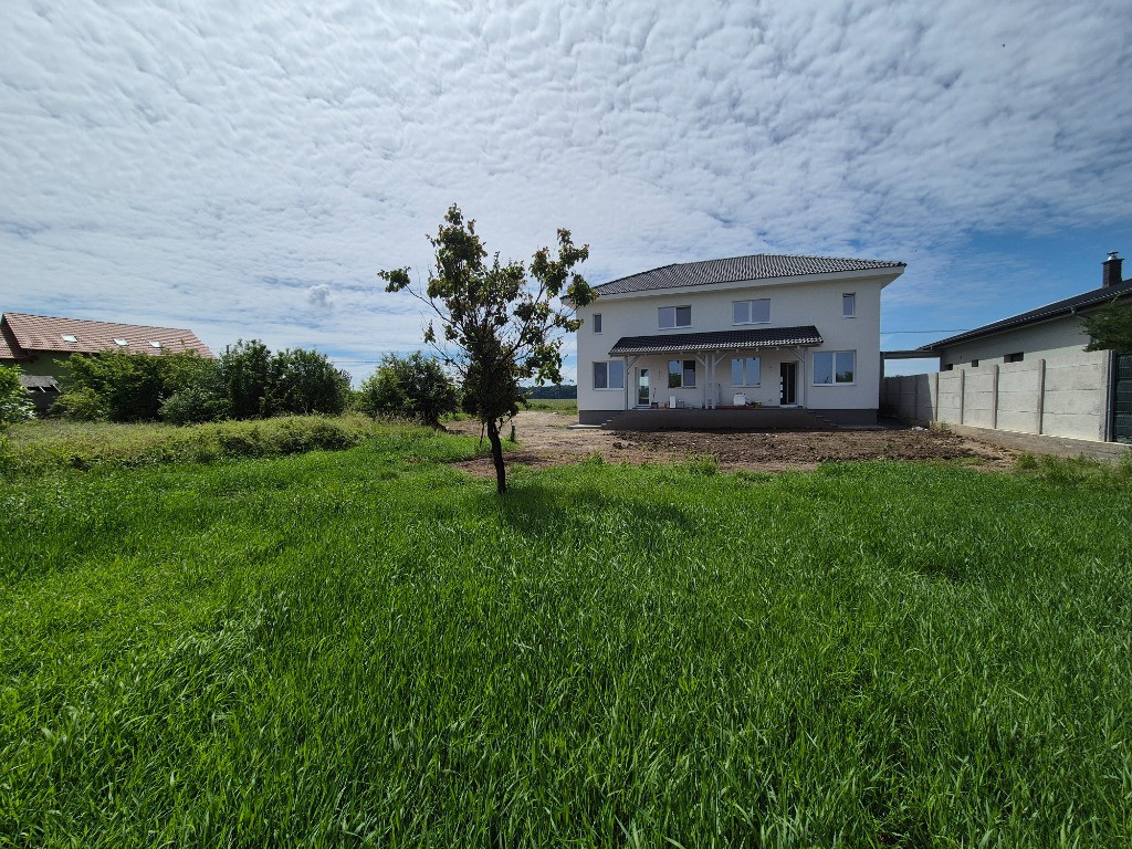 Casă finisată Vladimirescu Arad 154 mp teren 343mp,vedere spre pădure