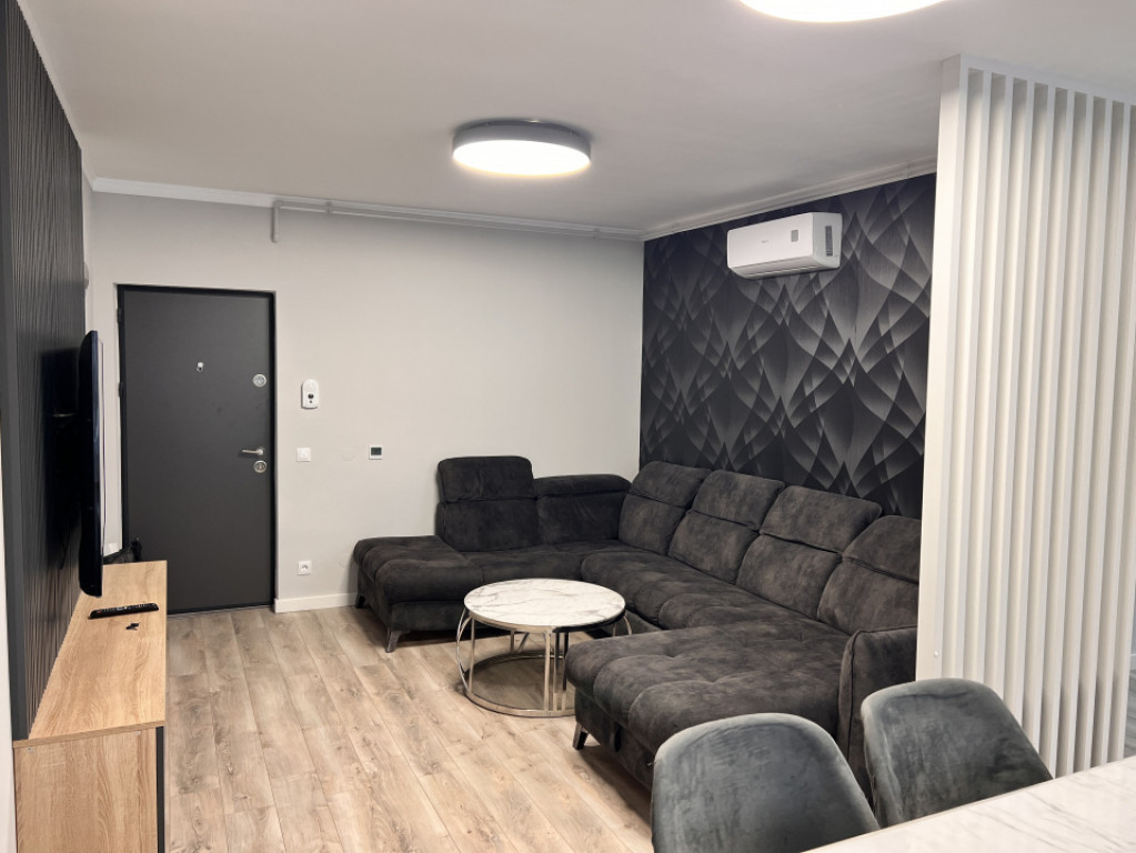 Ap nou de lux 3 camere et 1 selimbar primarie.