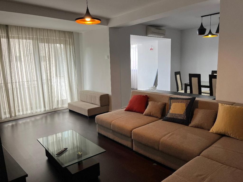 Apartament de inchiriat pe perioada mai lunga sau mai scurta