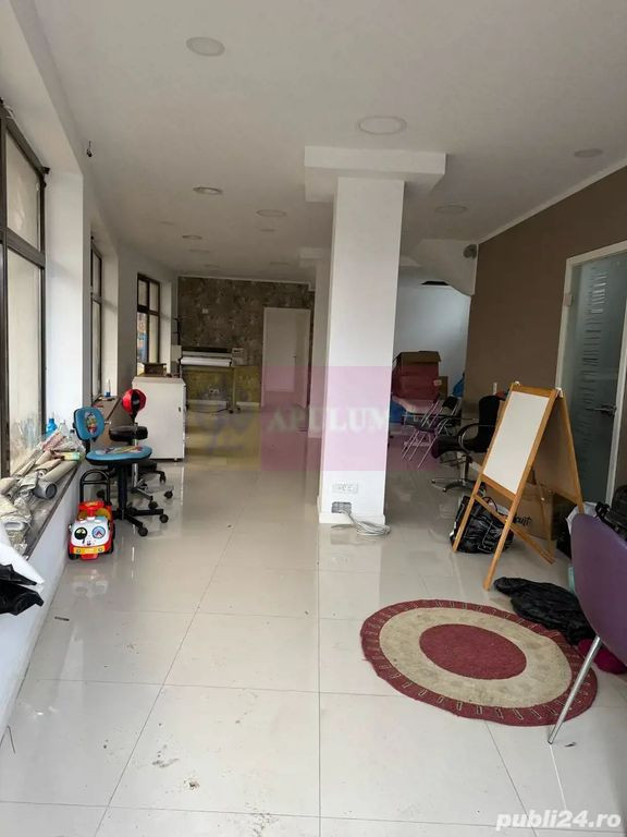 Cladire de birouri/comercial la inchiriere in Titan,metrou