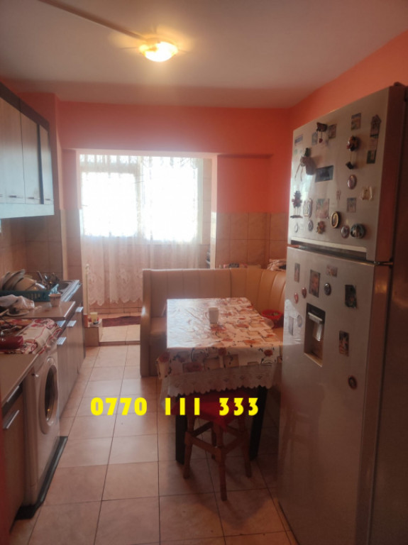 Apartament 3 camere Radu Negru. etaj 3/4, mobilat
