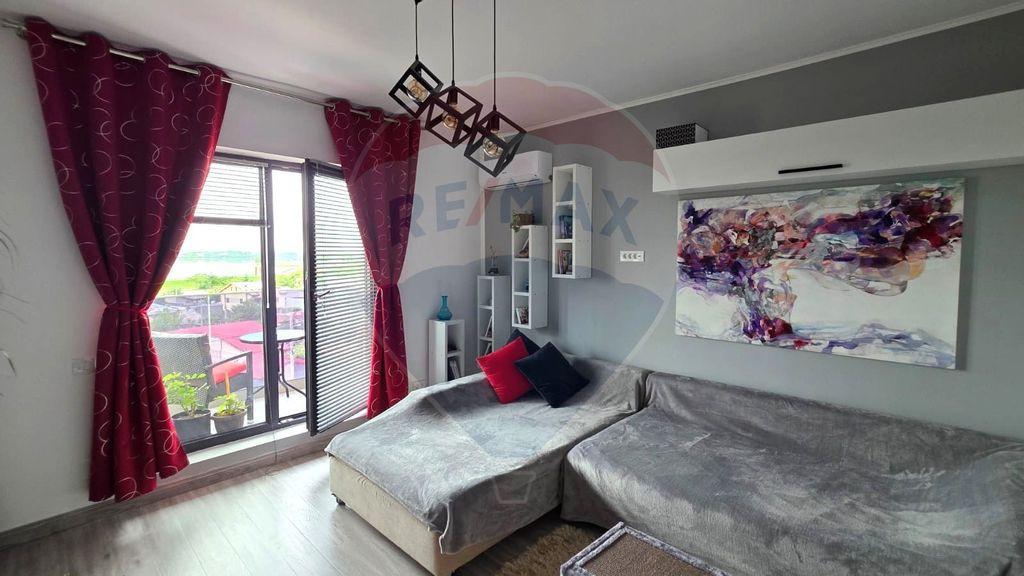 Apartament cu vedere spectaculoasa spre lac in Aqua City