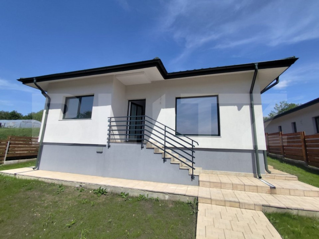 Casa 4 camere, 2 bai, 110 mp, 415 mp teren, Valea Lupului