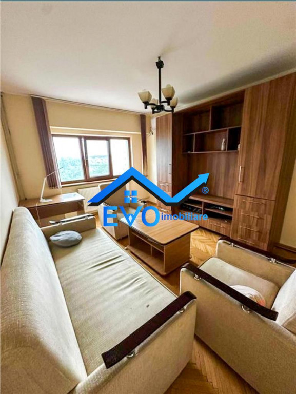 Apartament cu 3 camere, decomandat, zona Independentei