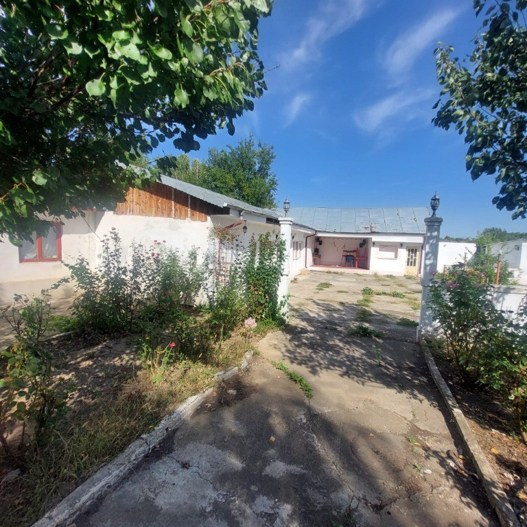 Spatiu Evenimente ,Teren si cladiri Vanatori (Stone Park-Hora Miresei)