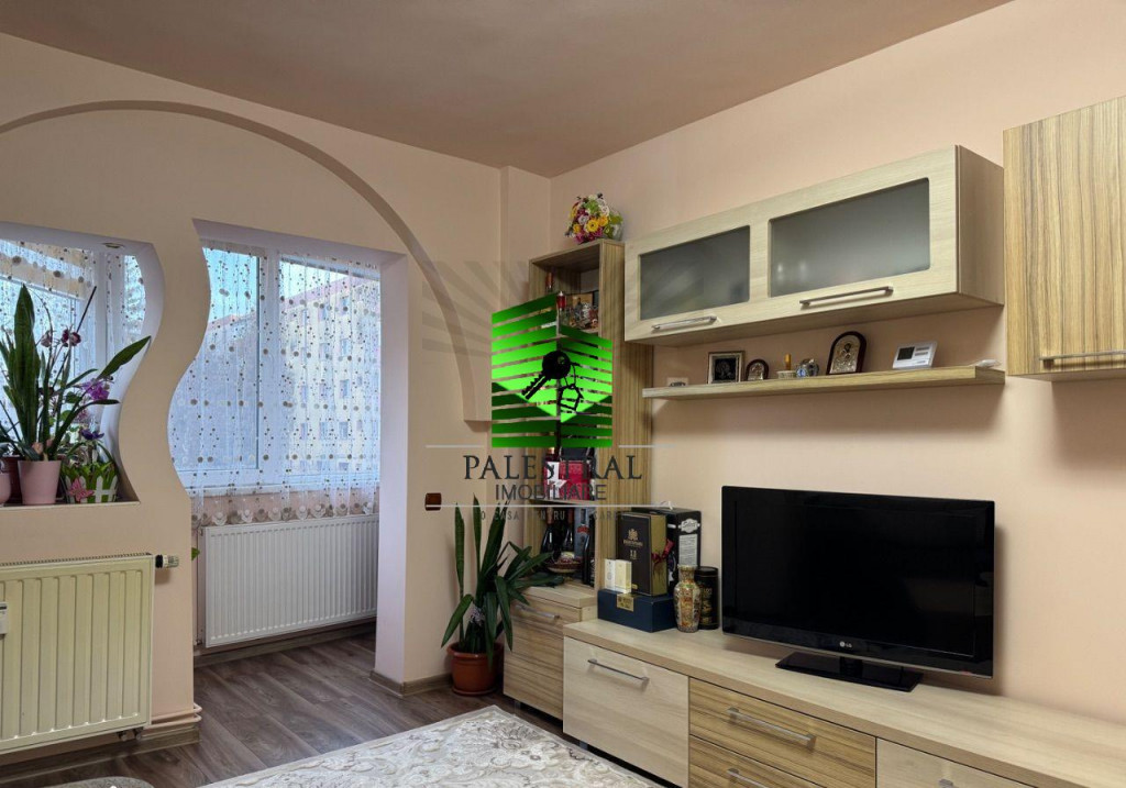 Apartament 3 camere decomandat de FAGET