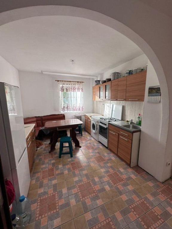 Apartament 2 camere, parter, 52mp, Radauti