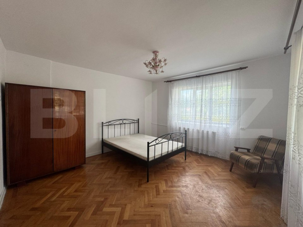 Casă de vanzare, cu 3 camere, 116 mp in Șoimuș