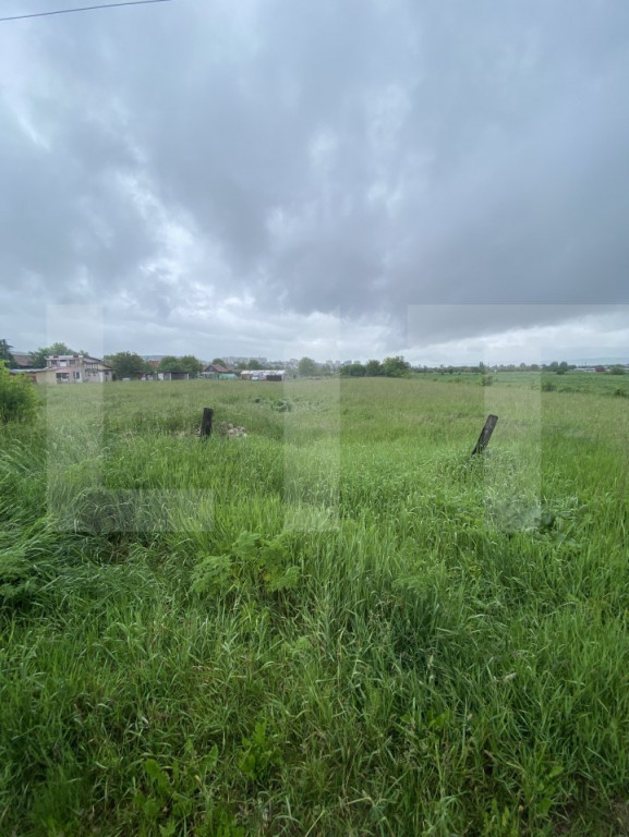 Teren intravilan de vanzare, 648 mp, zona sud