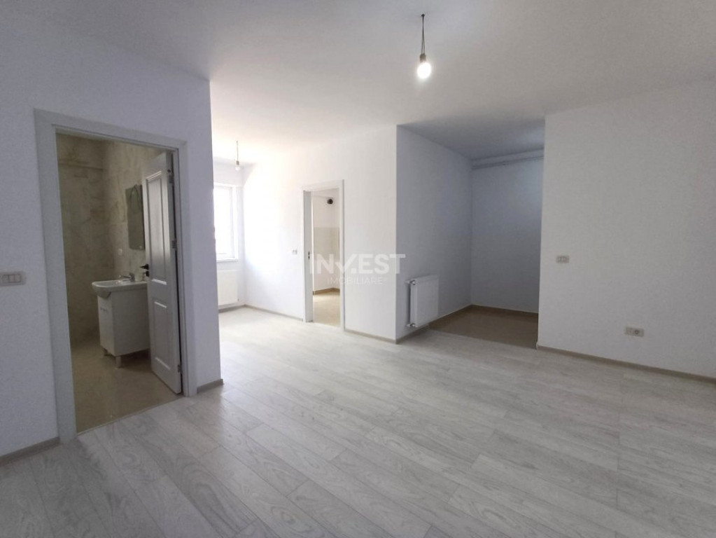 MUTARE IMEDIATA! 1 CAMERA DECOMANDAT 42MP