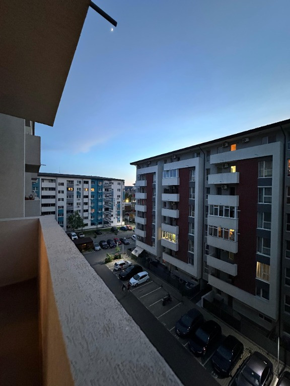 Garsoniera decomandata, Mobilata si Utilata - Metrou Berceni -