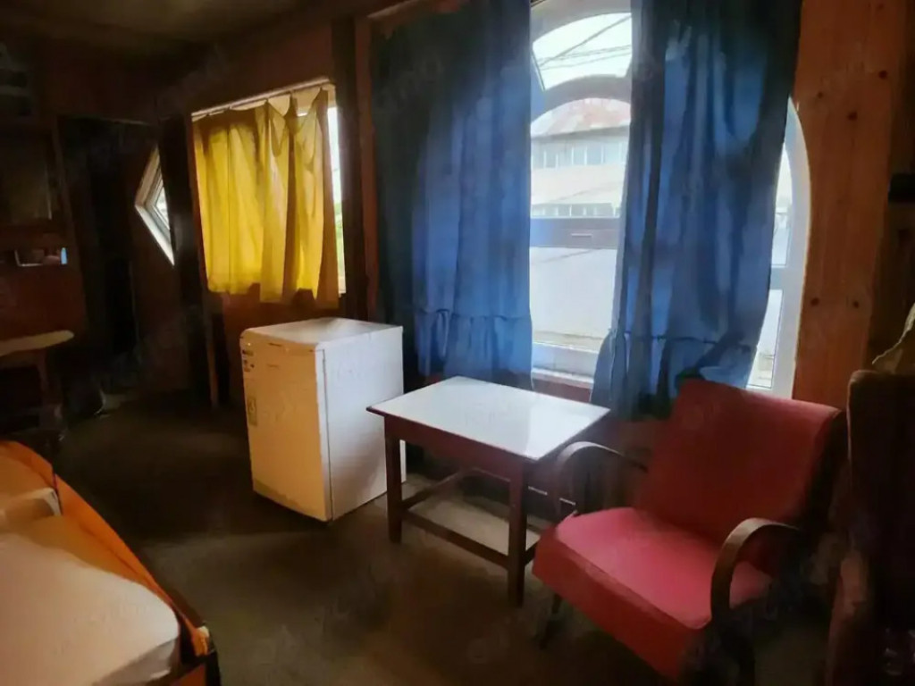 CENTRAL- GARSONIERA 25 MP , ETAJ 1, IN VILA