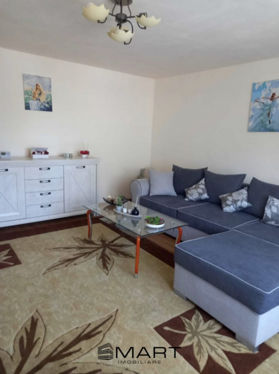 Apartament cu 3 camere in zona Trei Stejari