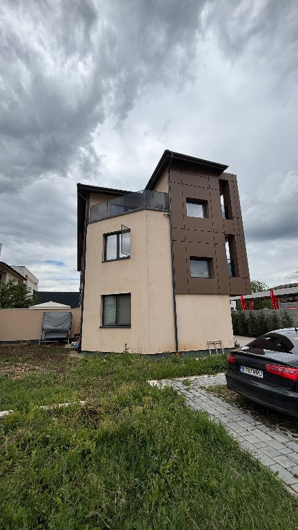 Vile înșiruite de vânzare – Zona Metalurgiei / Drumul Binelui