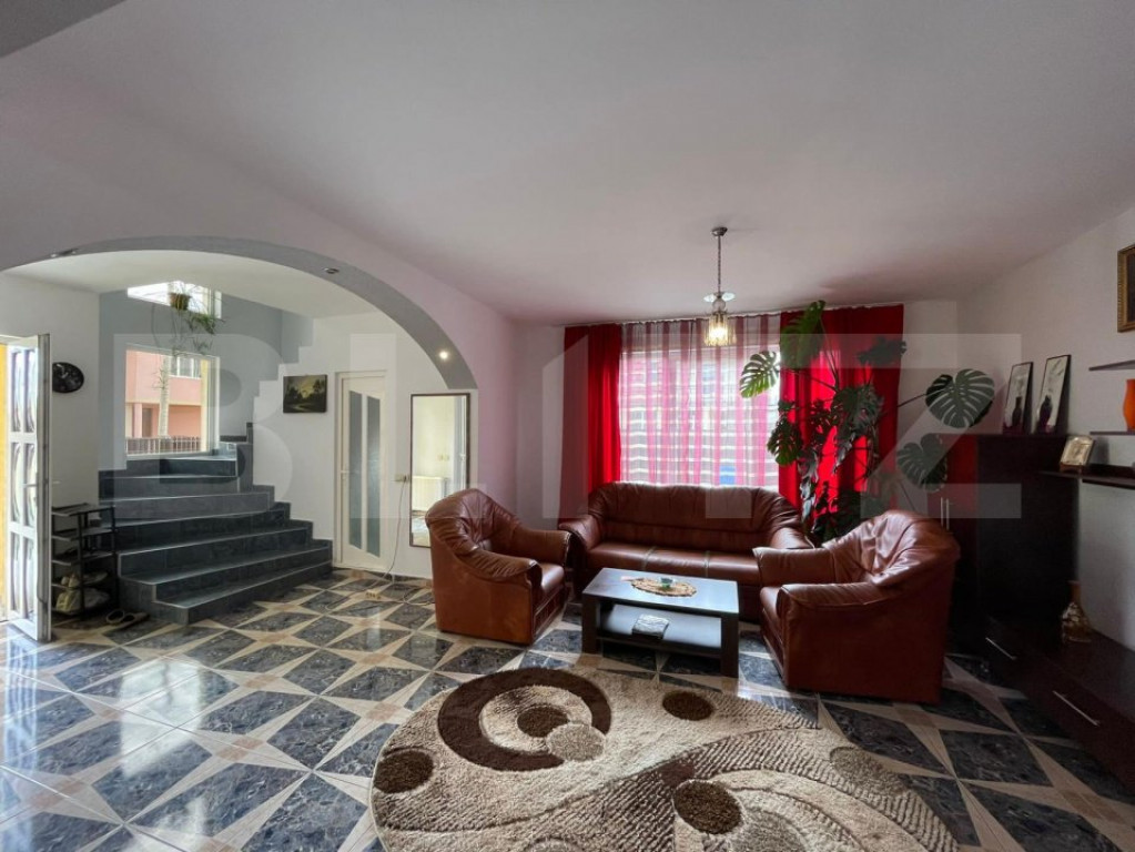 Casa individuala, 180 mp utili, 600 mp curte, parcare, zona