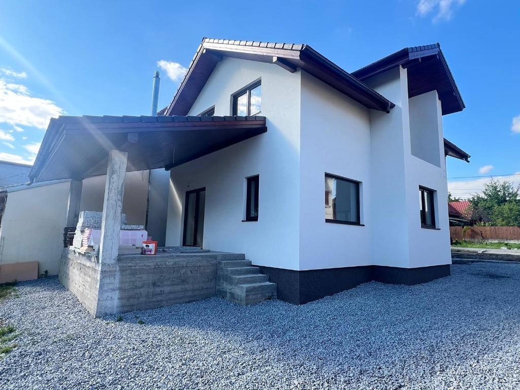 A/1500 De vânzare casă în Mureș - Corunca