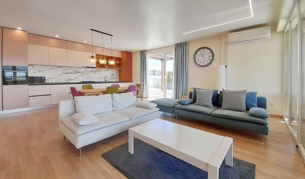 Penthouse Finisat Modern- Zona Coresi Mall