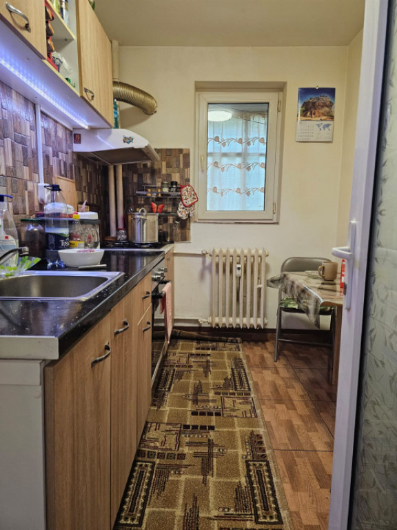 Apartament 3 camere zona Cireșica – ideal locuință sau