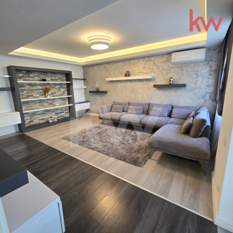 Apartament 3 camere, 1 mai, Pelendava, etaj 1, 78mp.