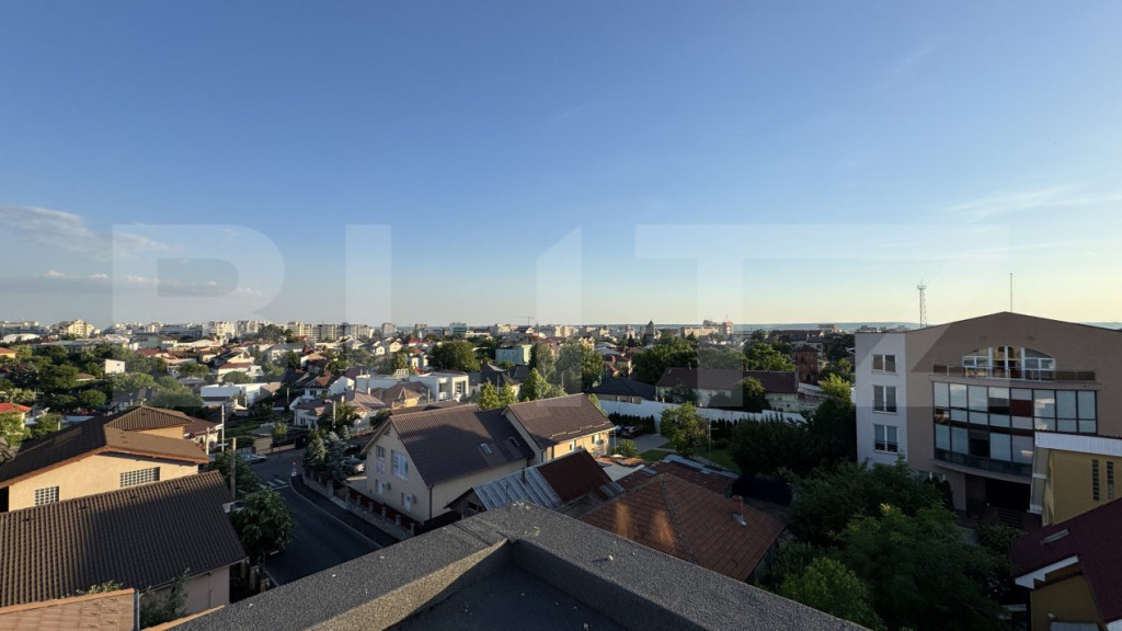 Penthouse în casă la roșu, 144 mp utili cu 113 mp terasă