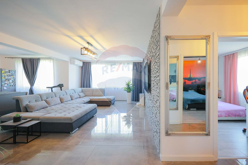 Casă cu 4 camere de vânzare Sântandrei str. Greierului