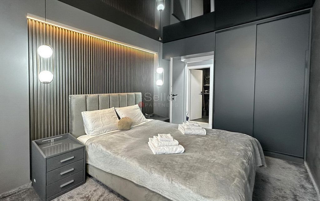 Suprafete Vitrate Mari