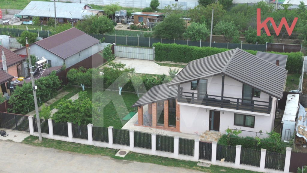 Casa Albesti mobilata si utilata, deosebita, parter si mans