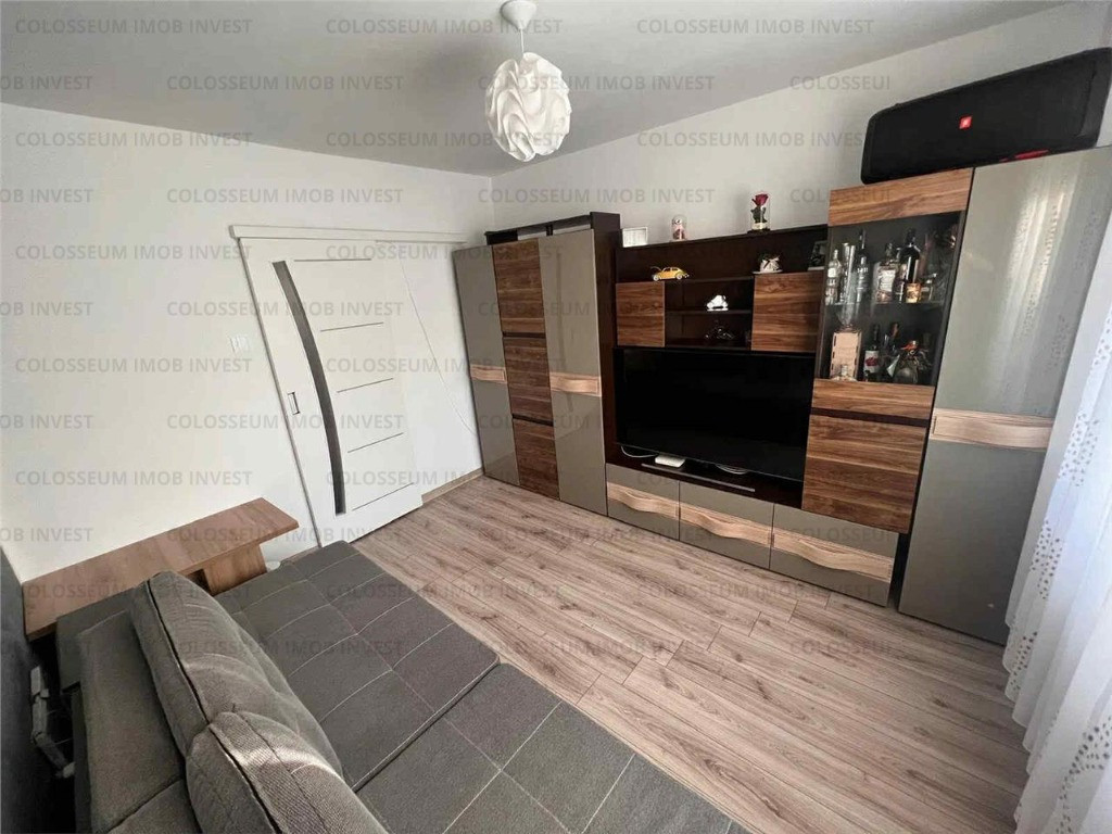 Camera de camin cu baie si bucatarie - zona Noua