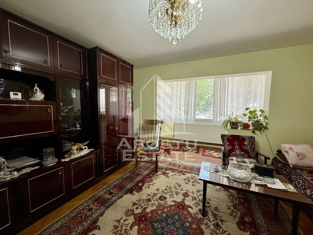 Apartament 3 camere, 2 bai, centrala proprie, Complexul S...