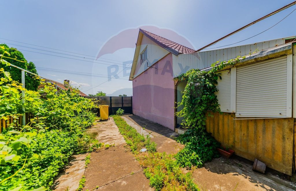 Casa Curtici 3 camere, teren generos. Renovata, mobilata ...