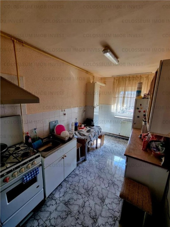 COLOSSEUM: Apartament 2 Camere zona Faget