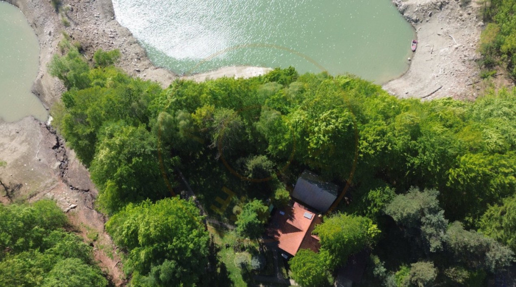 Valea Doftanei – Vila si Teren pe malul Lacului Paltinul!