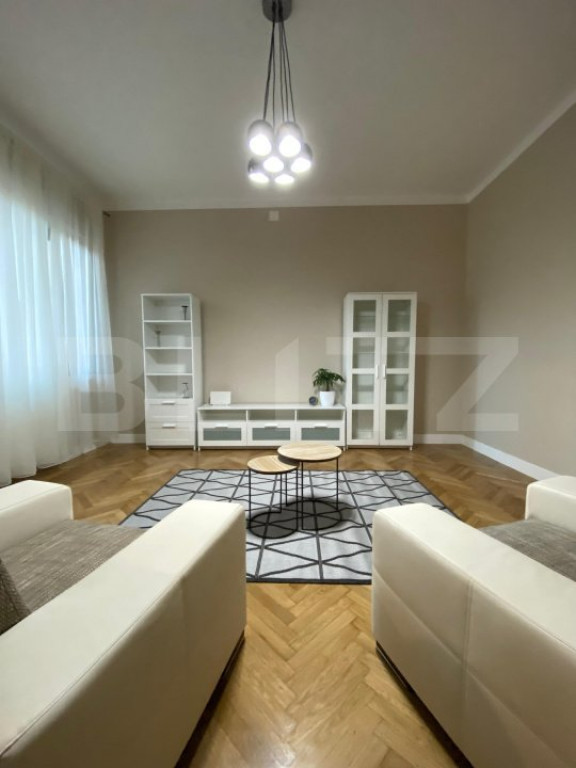 Apartament cu farmec interbelic și utilitate modernă – z