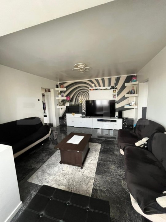 Apartament de vanzare, cu 3 camere, 64 mp, zona Micro 3