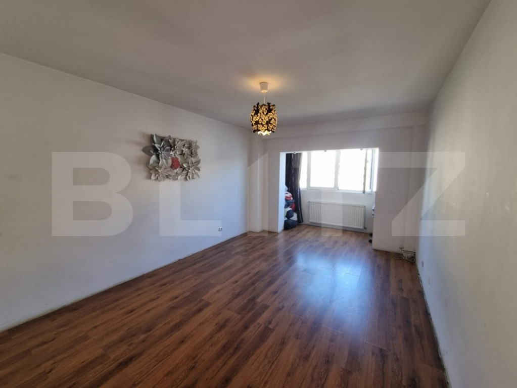 Apartament de vanzare, cu 3 camere, 69mp, zona Răcădău!