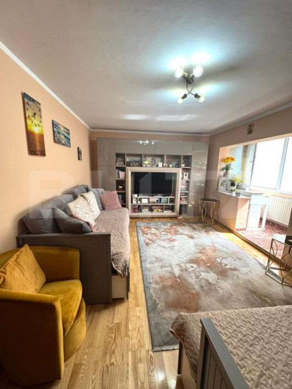 Apartament de vanzare, cu 4 camere, 83 mp, zona Astra