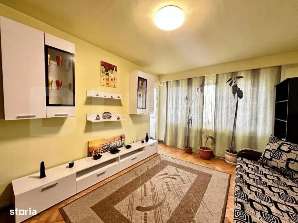 Apartament de inchiriat, cu 2 camere, 45 mp, parcare, zona P