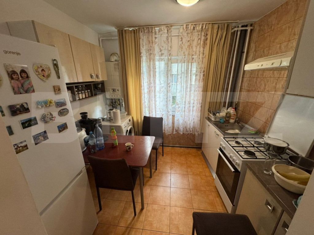 Apartament de vanzare, cu 2 camere, 50 mp zona Andrei Mures