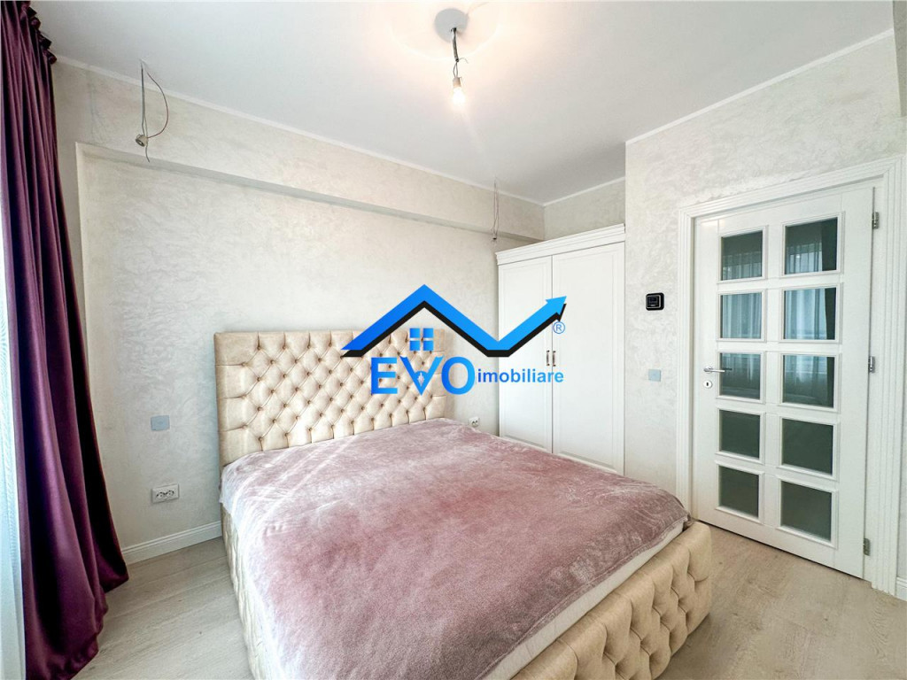 Apartament cu 2 camere, decomandat, complex Royal Town