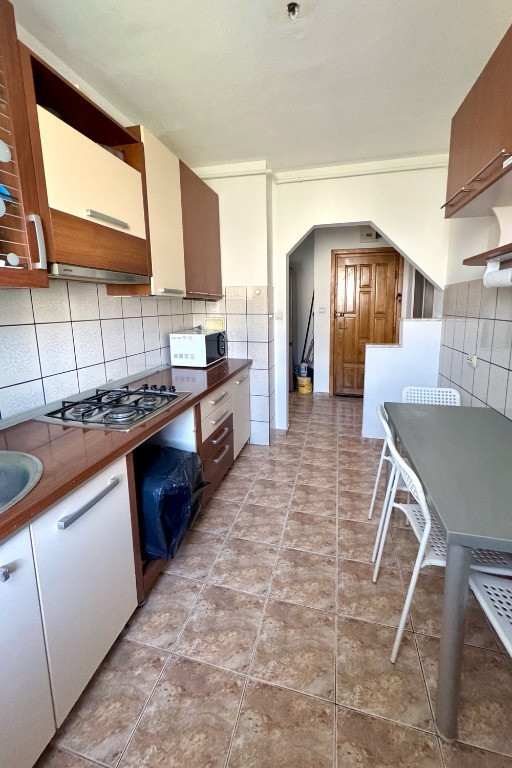 Zona I.Maniu, 3 camere, etaj 3