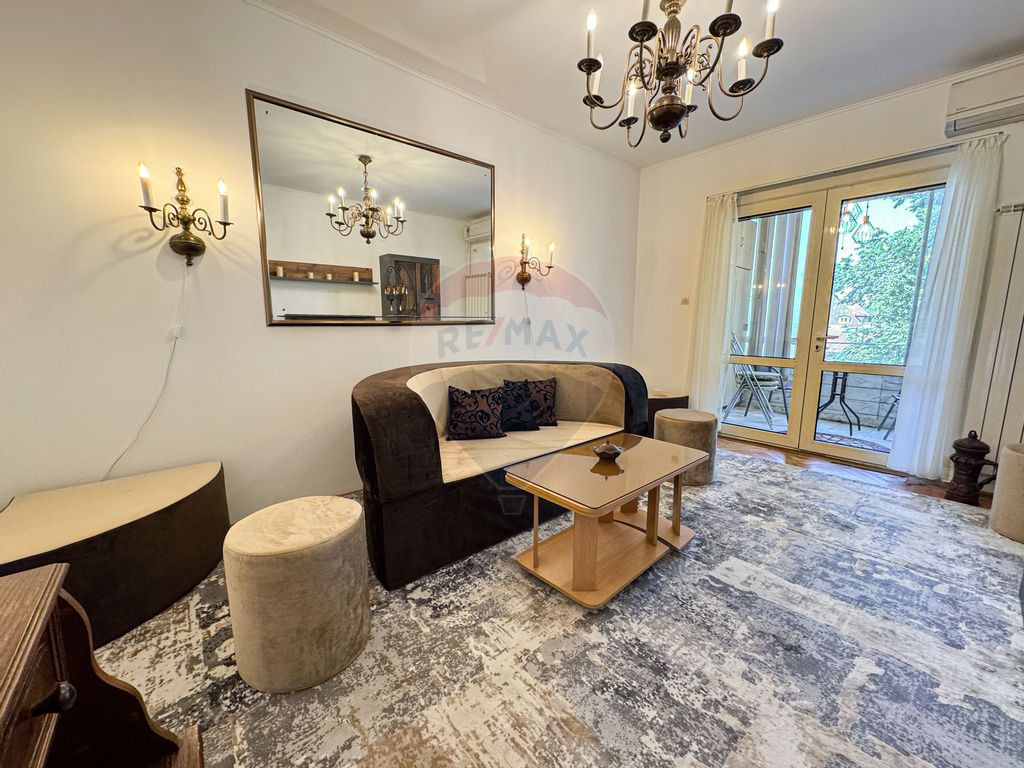 Apartament cu 2 camere in Piata Amzei - Curte interioara