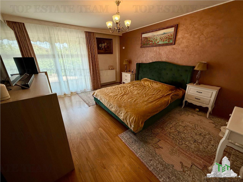 Vila P 1 Pod | 6 camere | 550mp teren | Stare excelenta