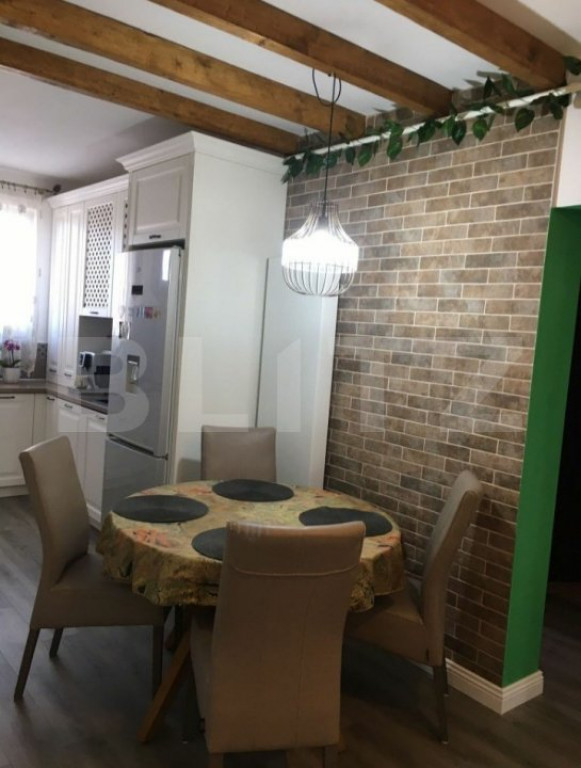 Apartament de vanzare, cu 2 camere, 64 mp, zona Sud-Est