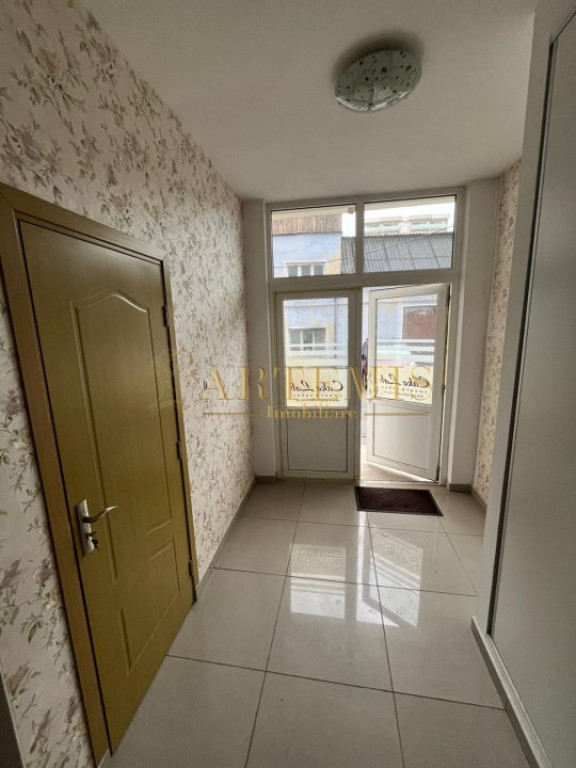 Spatiu comercial, finisat, 40 mp, zona Sud.