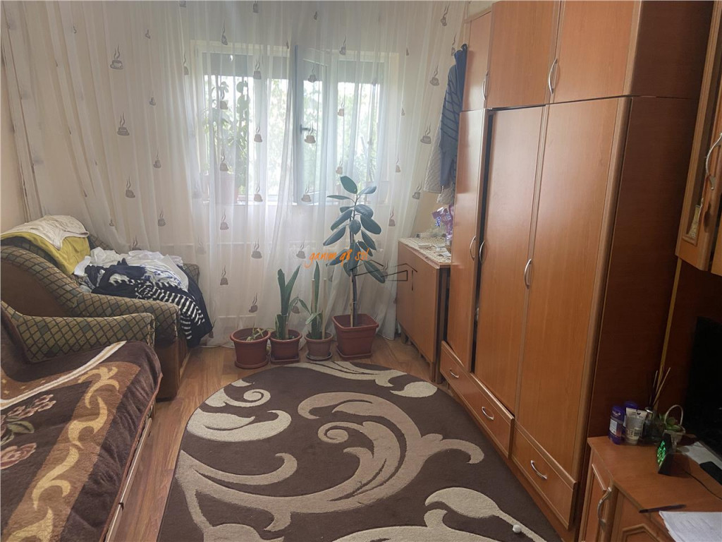 Garsoniera de , zona centrala -Inspectoratul Scolar , decom