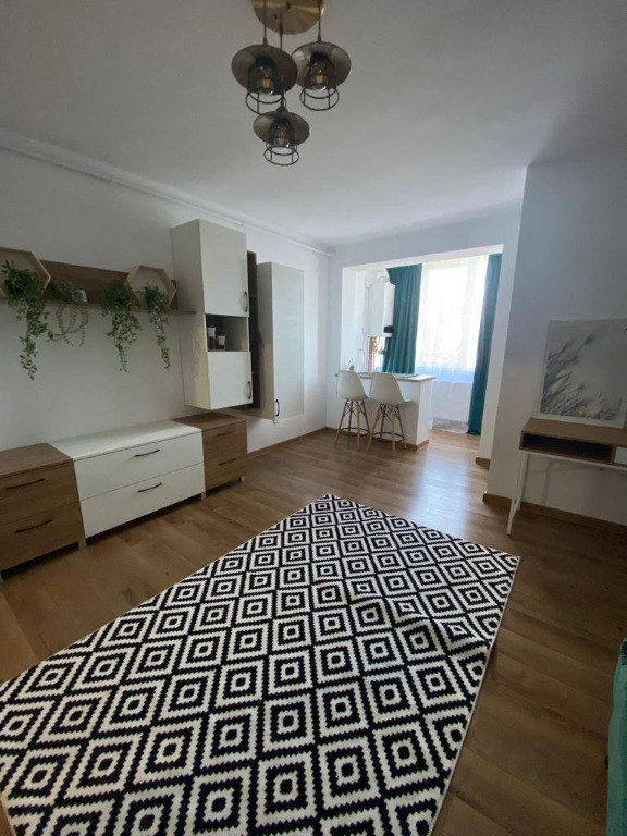 Garsoniera zona TRACTORUL