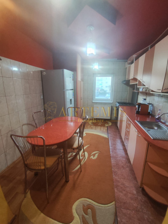 Apartament de 4 camere, decomandat, 77.09 mp., zona Micro 3