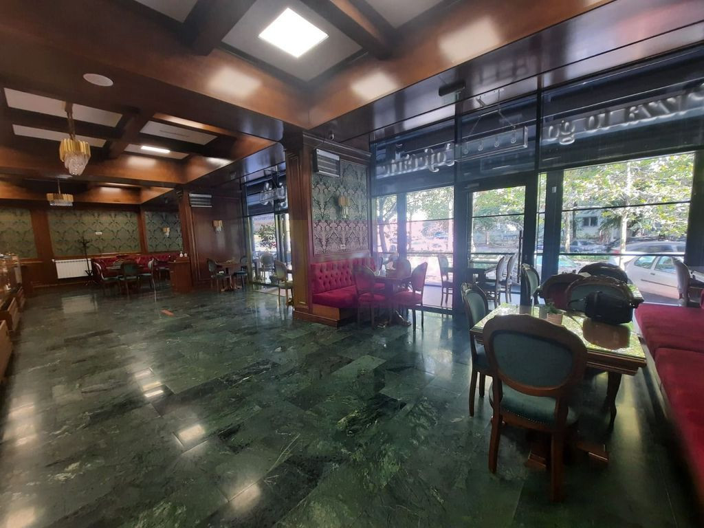 Inchiriere si vanzare spatiu comercial in zona Dristor-Rm...