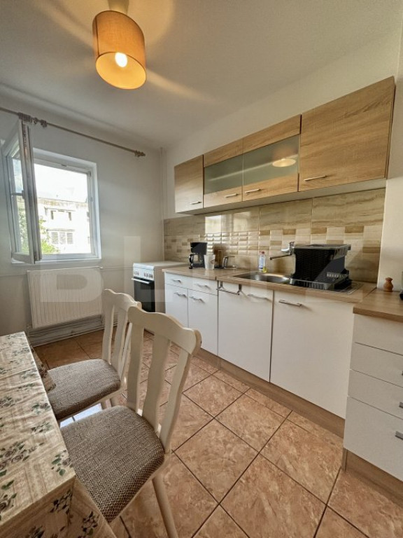 Apartament de vanzare, total decomandat, cu 4 camere, 79 mp,