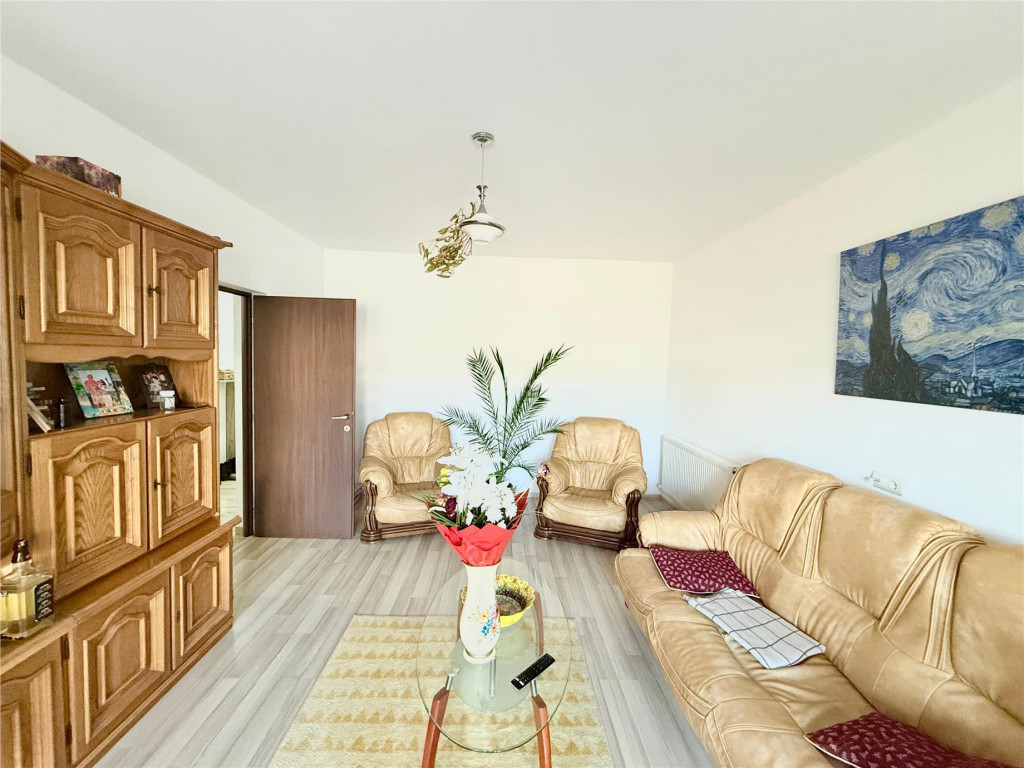 Apartament 3 camere 90 mp de Parc Chindia